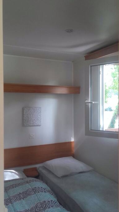 Chambre deux lits simples