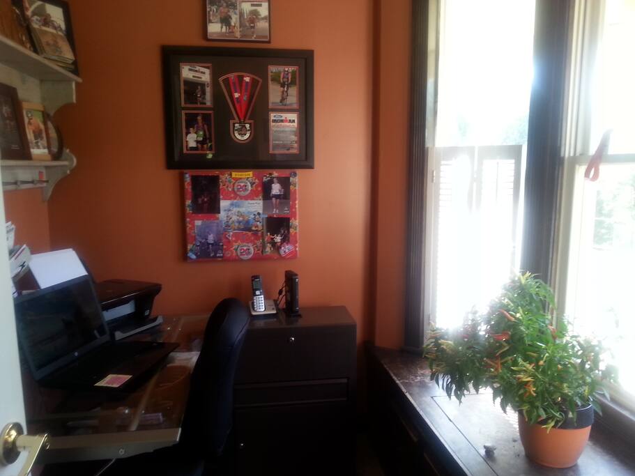 Office area with printer and wifi