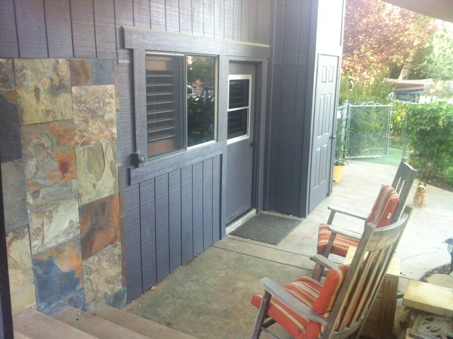 private entrance to come and go as you please