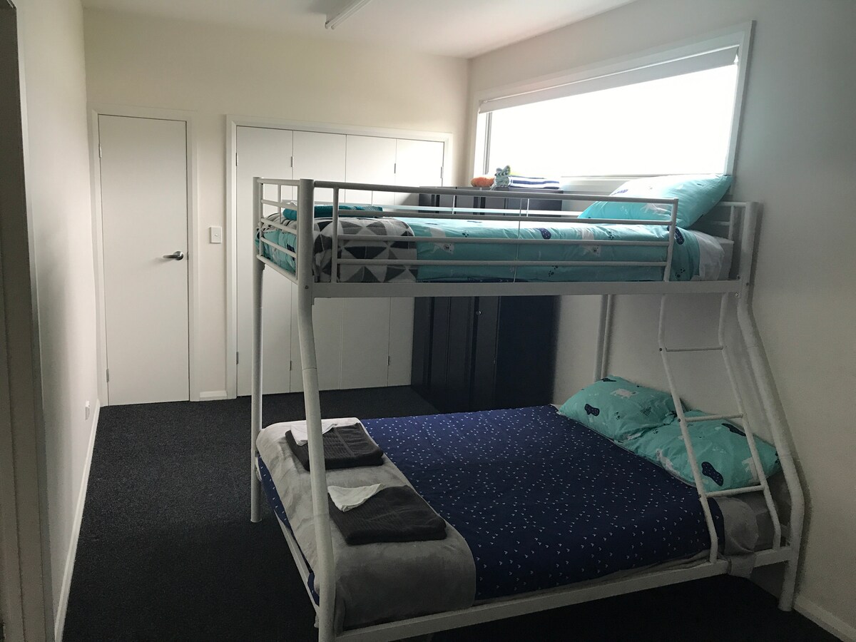 Спална соба со спуштање