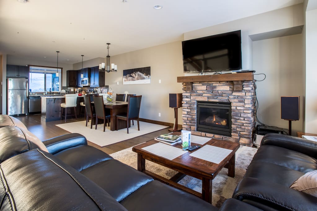 Spacious and bright main area