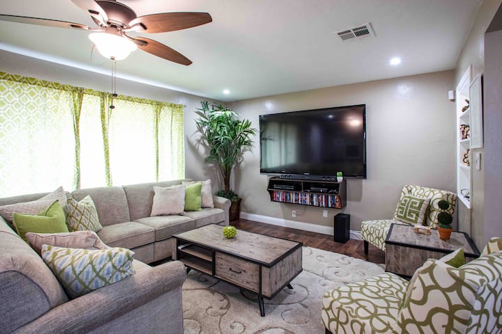 4bd/2ba Oasis + Bbq 5 Min Off Strip/dtlv/lvcc - Las Vegas, NV