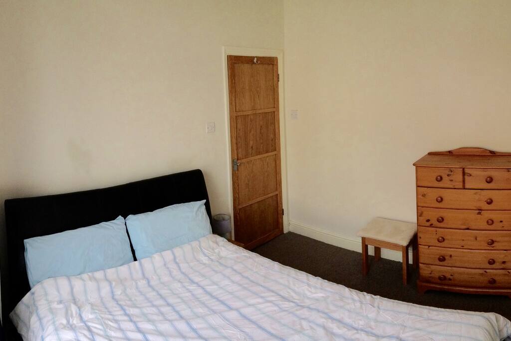Private room (View 2)