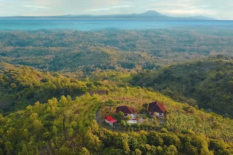 Spectacular views with private pool