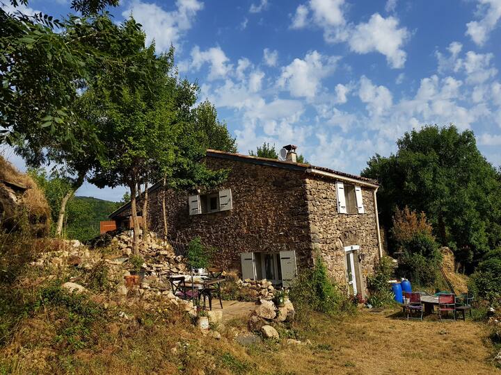 Avène, Casa Con Encanto En Una Colina Verde Y Tranquila. - Avène