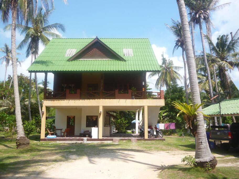 Top floor house, quiet garden area