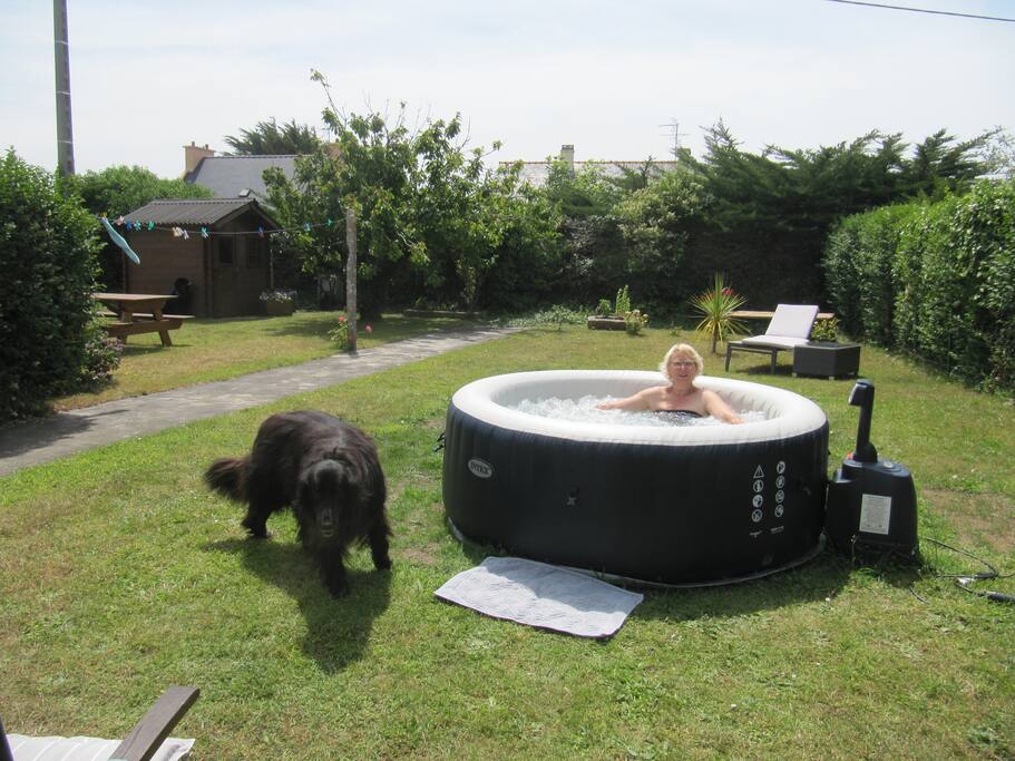 Whirlpool im Garten