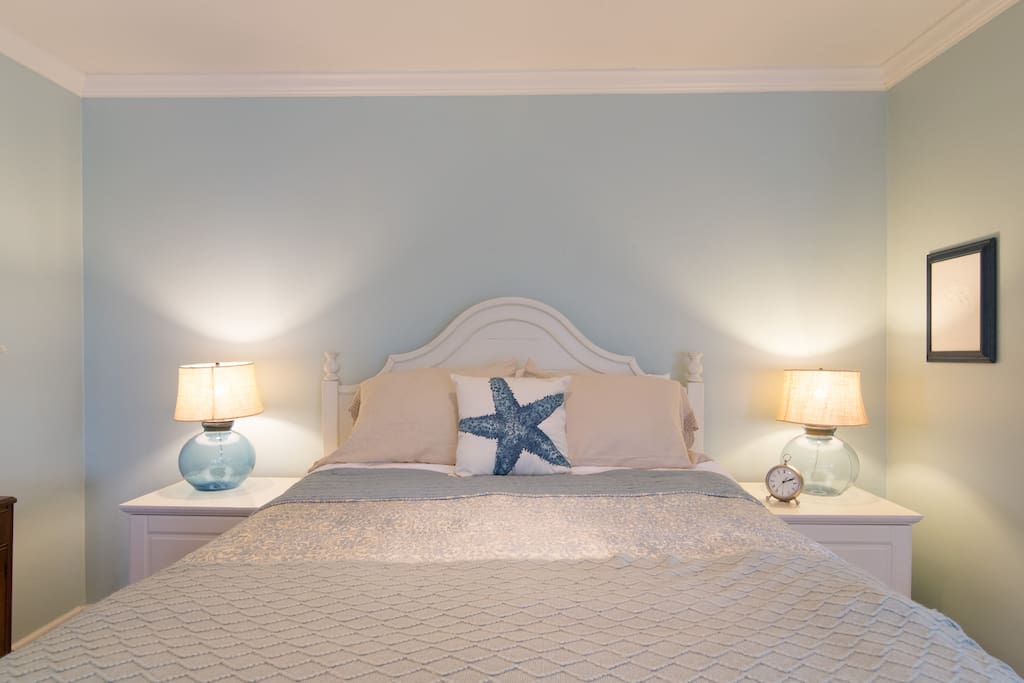 Comfortable queen sized bed