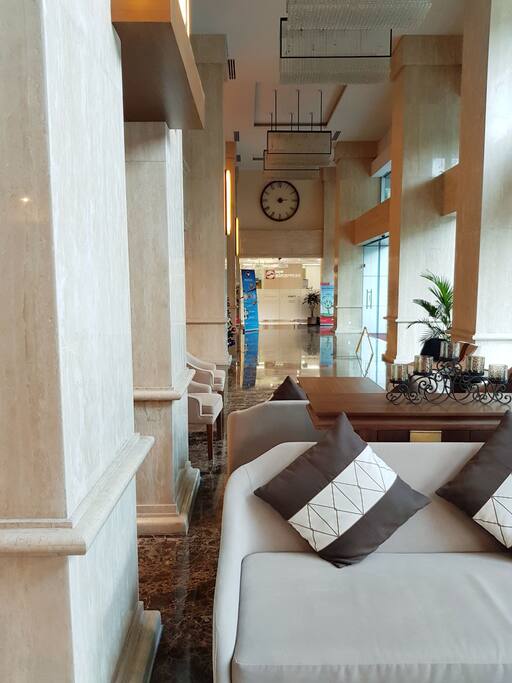 Emerald Tower lobby