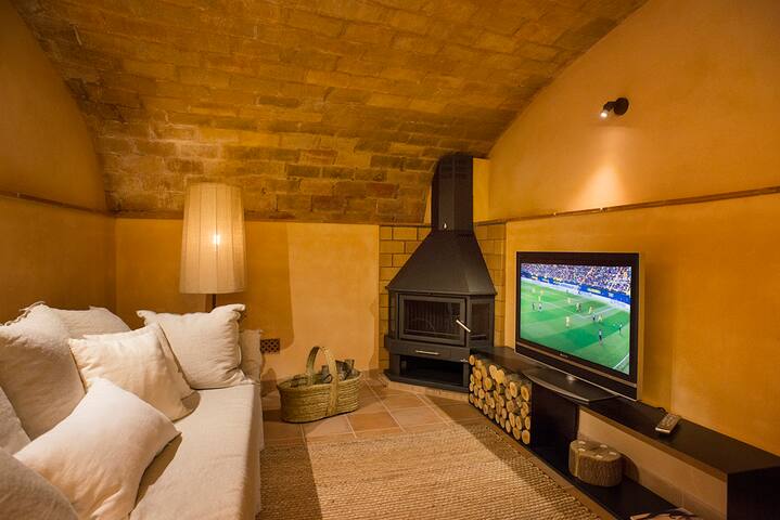 Ca la Maria de Siurana- Casa + Estudi-Suite gallery image 5