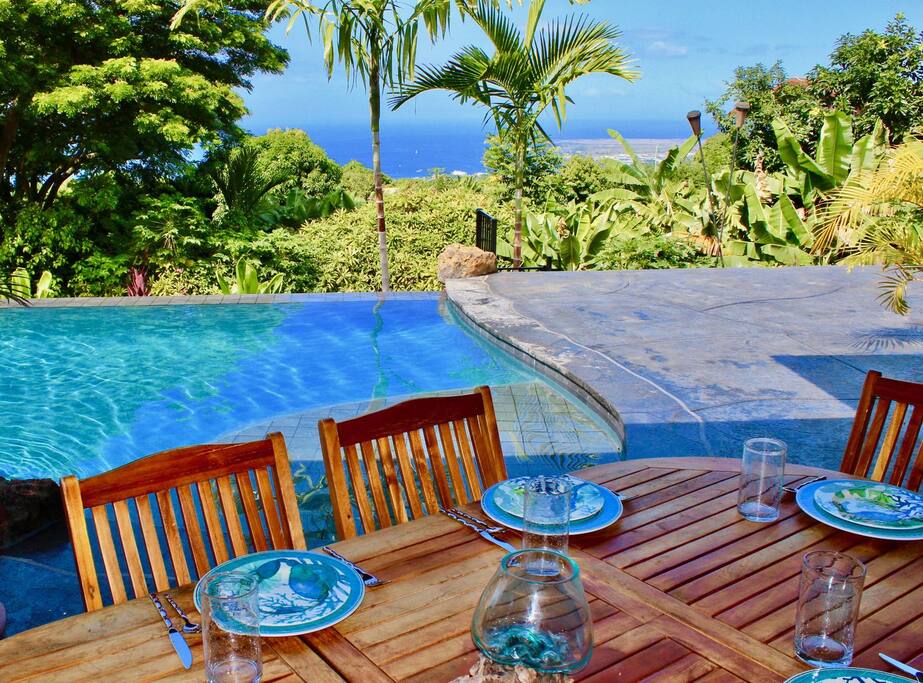 Outdoor Poolside Dining with Ocean Views