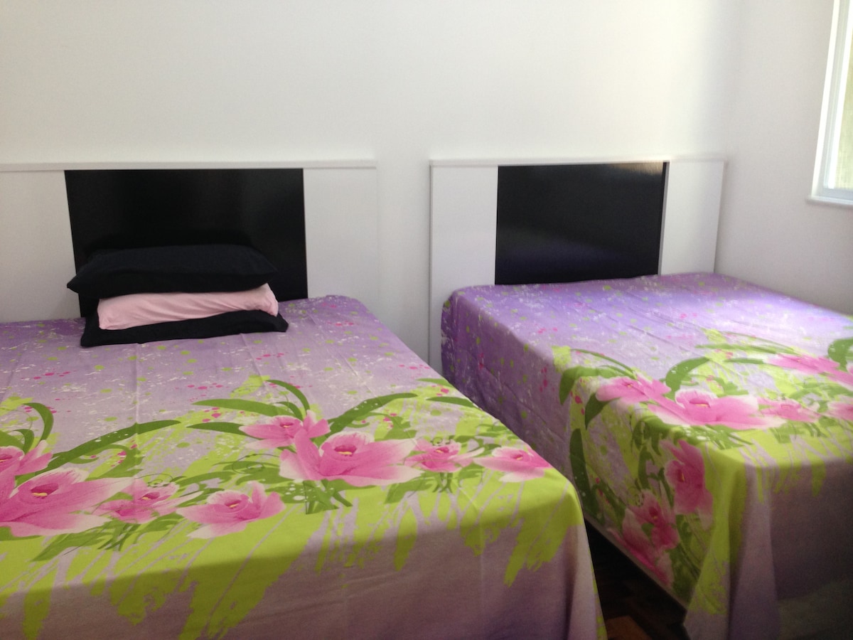 الغرفة 1 - بسريرين مزدوجين