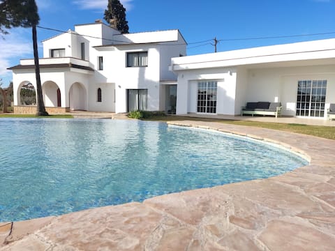 Casa Marisa villa with pool near the sea