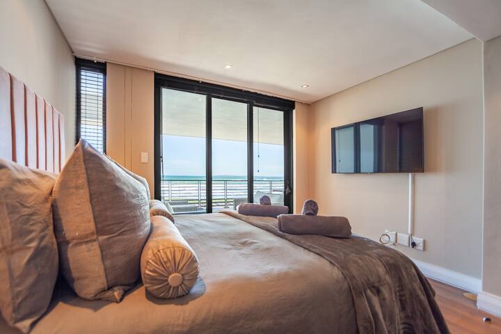 Eden Beachfront apartment with inverter back up gallery image 5