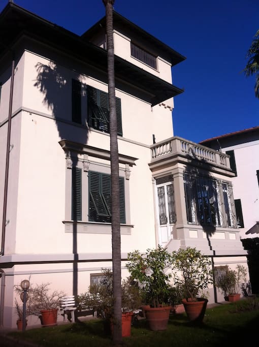 esterno della Villa Ferrari