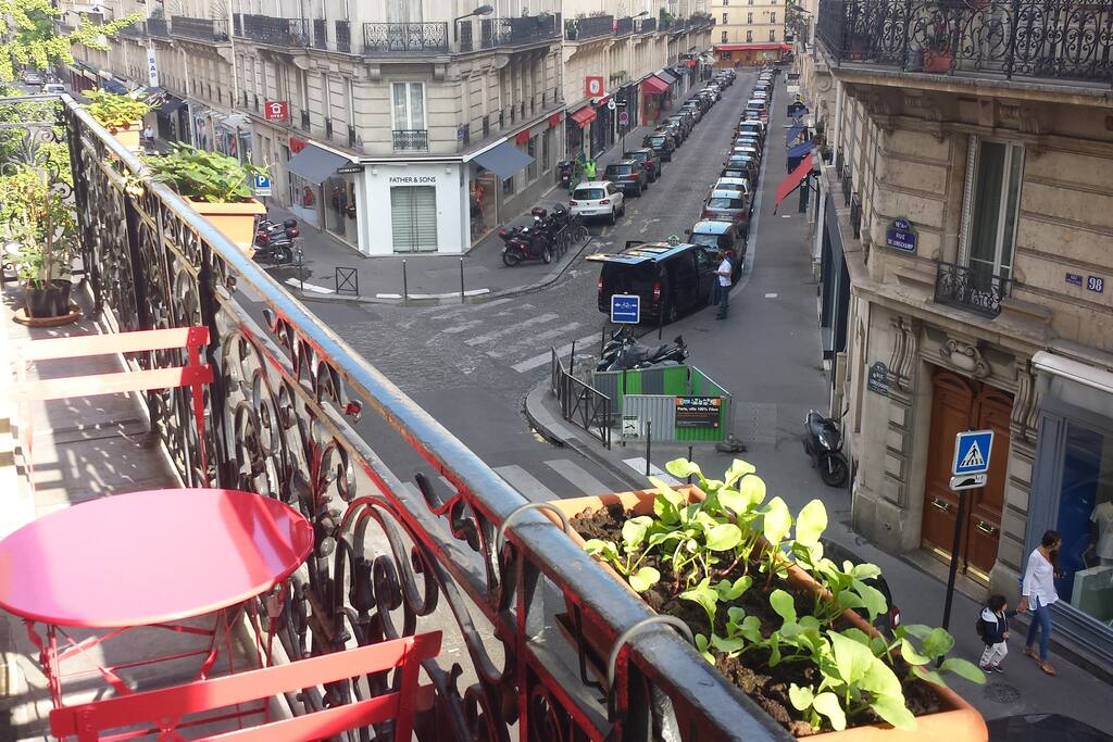 Repos sur le balcon.