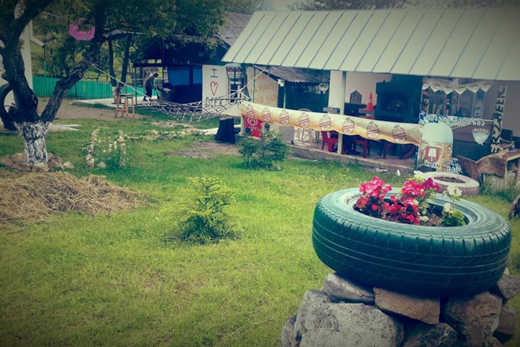В переднем дворе