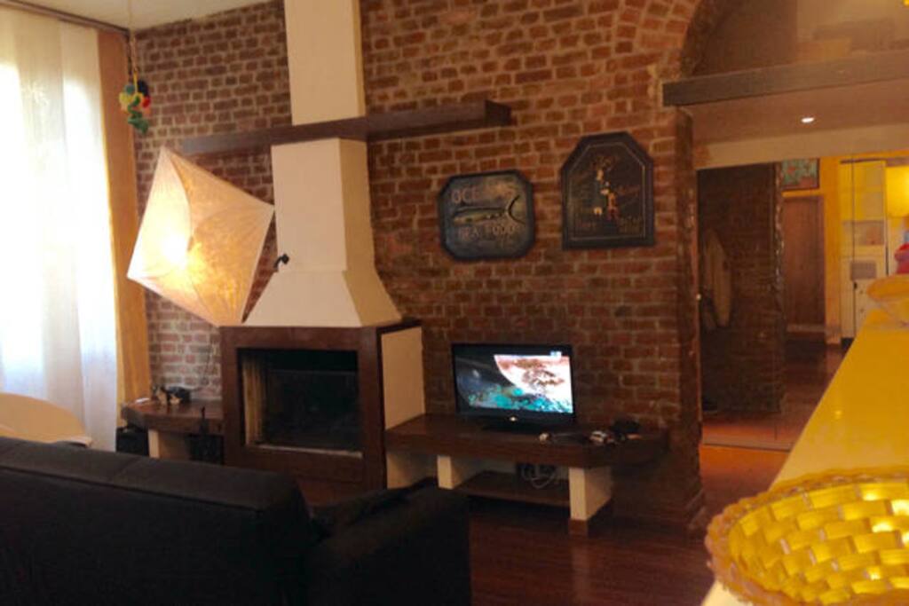 THE LIVING ROOM - SALA