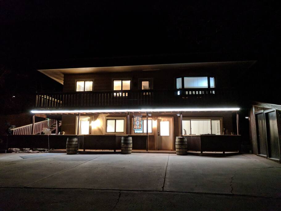 Night view of The Lion's Den.