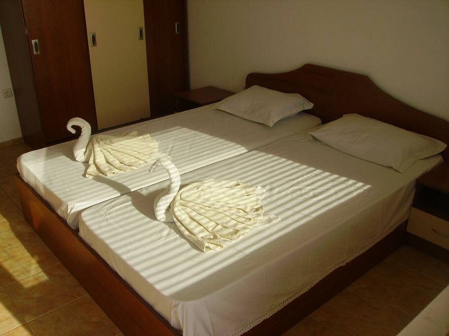 bedroom with double bed
