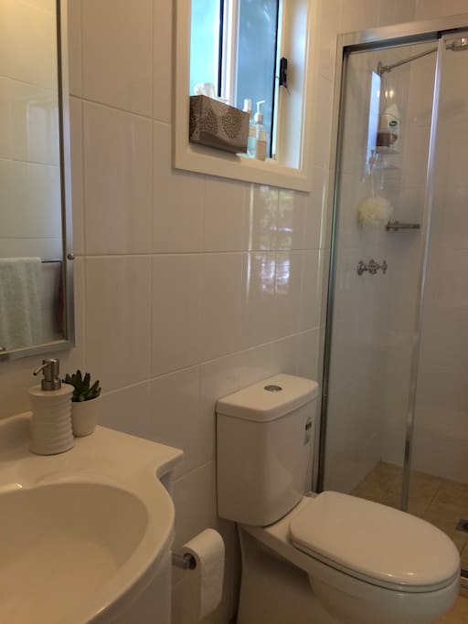 Immaculate separate bathroom with shower
