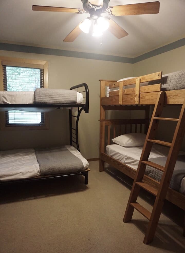 bedroom 3 - 1 full, 3 twin beds 