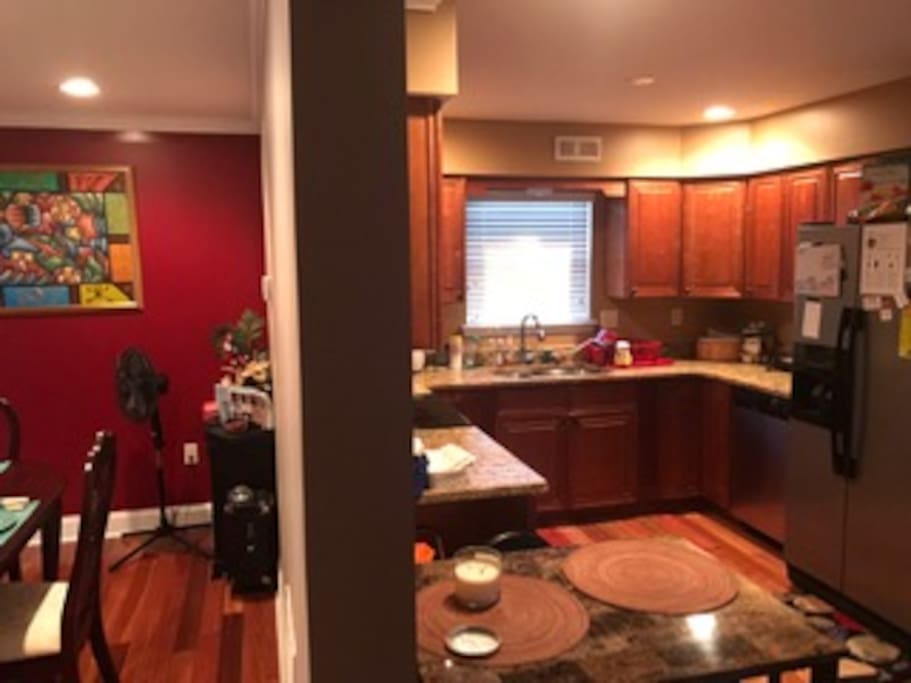 Great Kitchen and dinning area