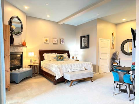 Popular Airbnb listing: Romantic Escape for 2: just two blocks to beach. in Cayucos