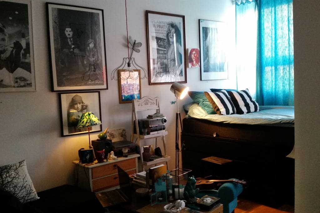 Main living area/bedroom