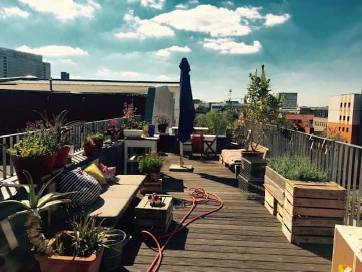 Sonniges Dachgeschoss, Zwei Etagen, Dachterrasse - Kreuzberg