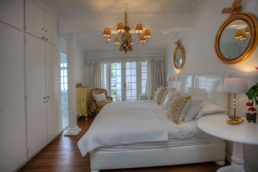 King size room with en suite shower and private patio at herb garden