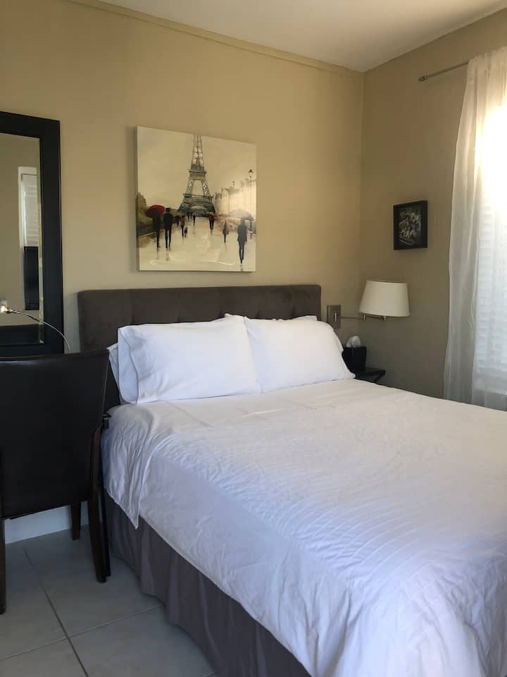 Chic Private Studio In Miami - Coral Gables, FL