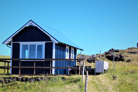 Háaleiti - cabin for four people