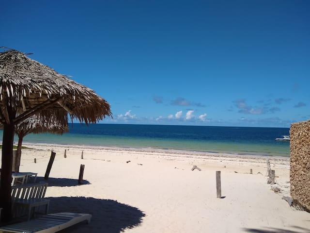 Breathe Easy Beach Cottage