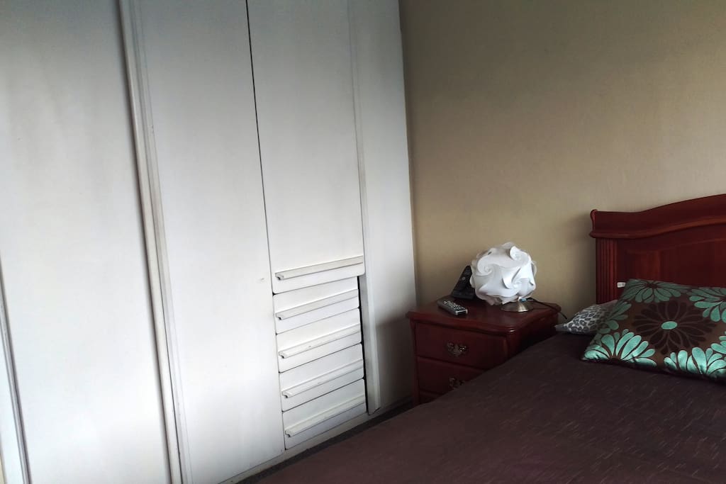 Closet para guardar ropa