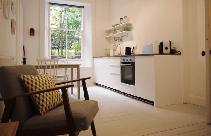 Stylish and Comfortable Morningside Apartment