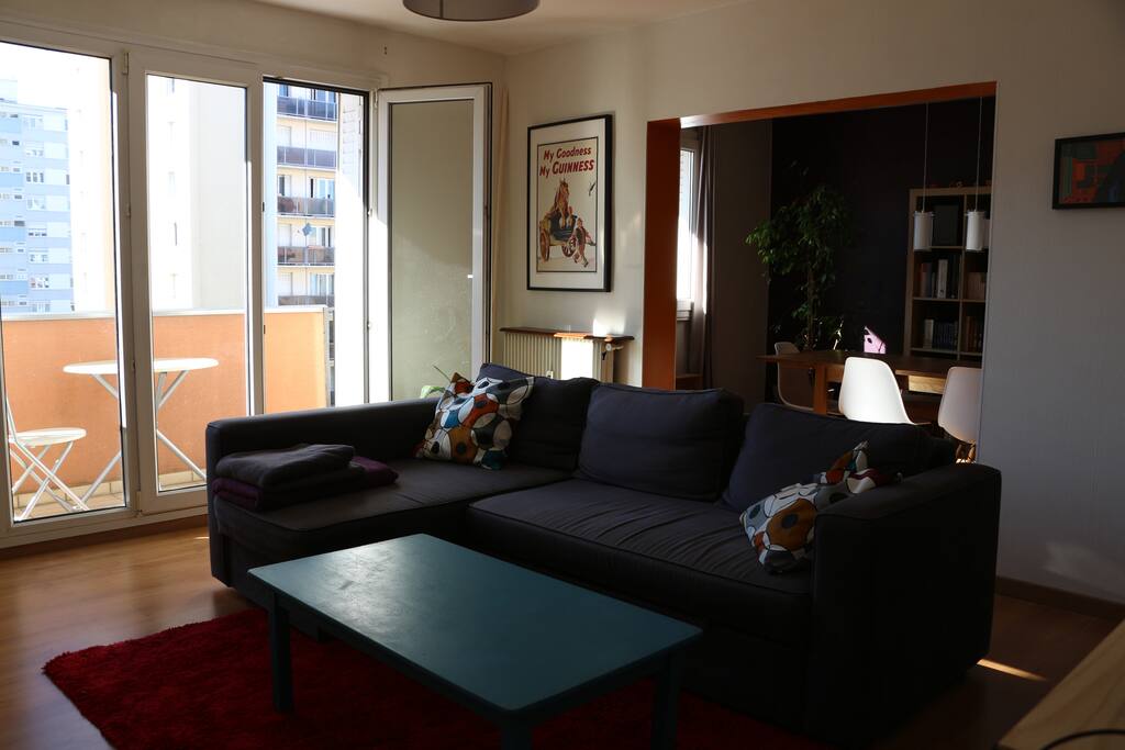L'espace est non-fumeur mais un balcon est disponible.