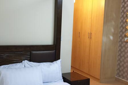 Simple for the experience,loving, urban explorer.