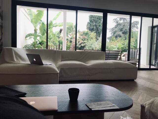 Magnifique villa avec piscine près de Primrose gallery image 3