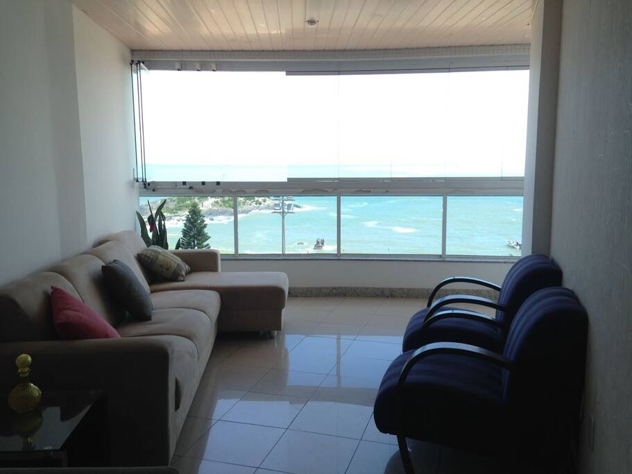 Sala, vista para o mar