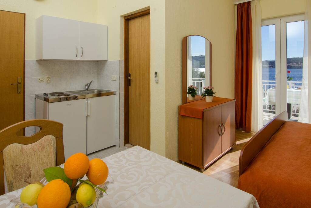 Studio with mini kitchen