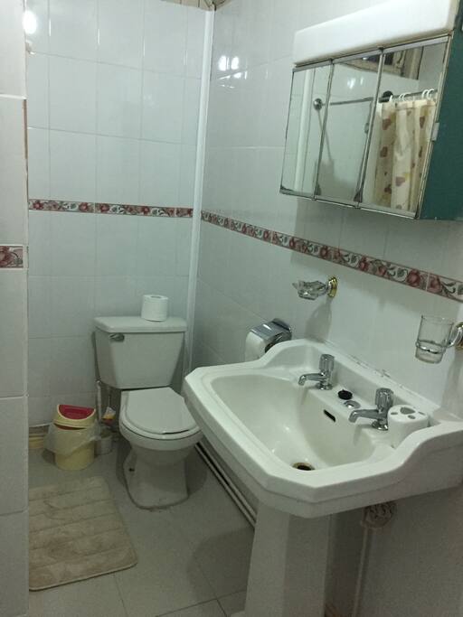 Baño/ bathroom