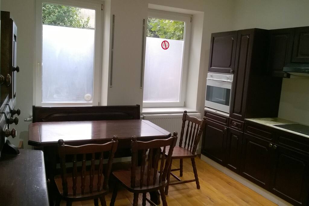 kitchen/dining room