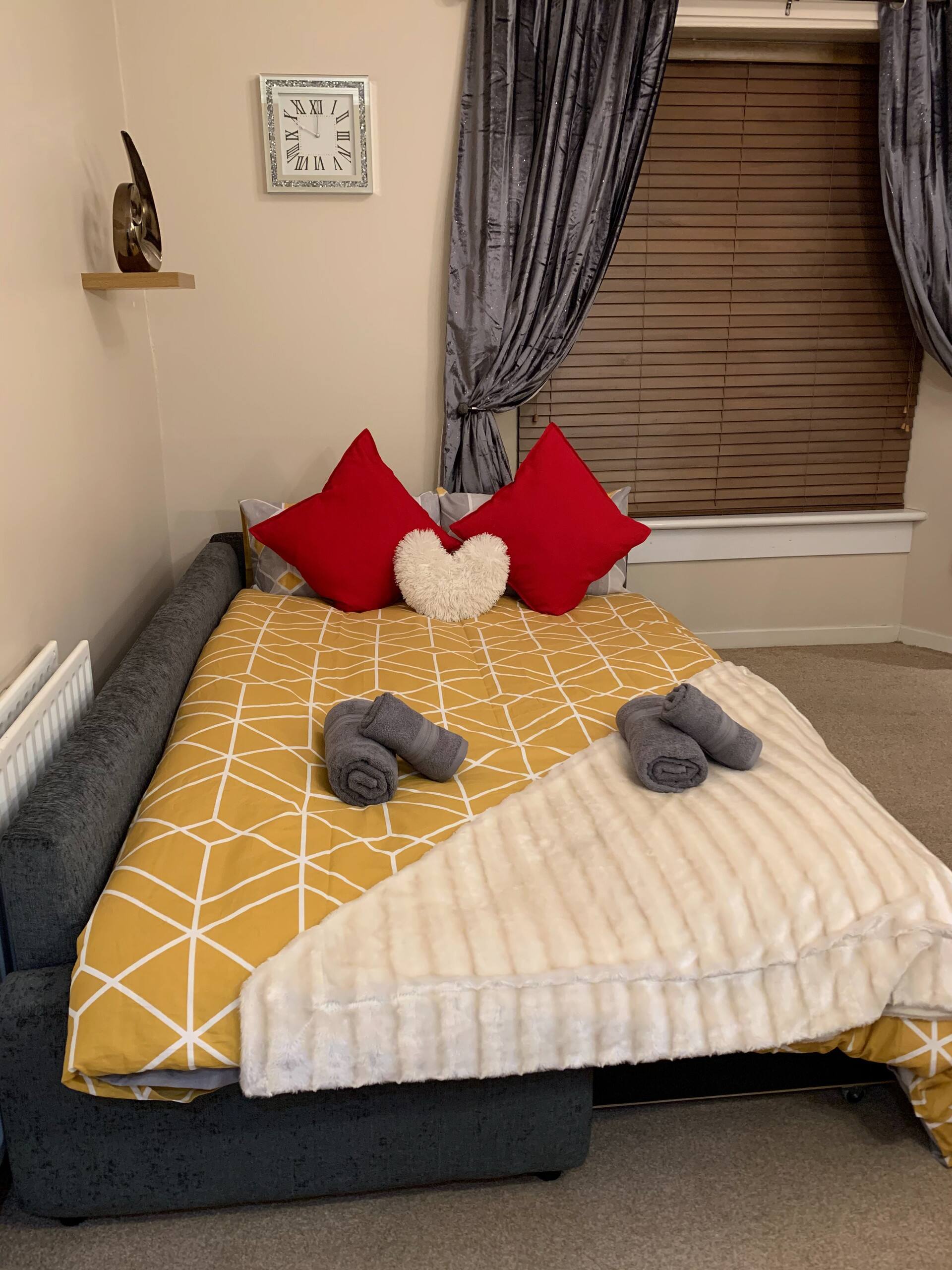 Dunfermline GF flat, 5 min walk to Train St. and High St. — photo 2