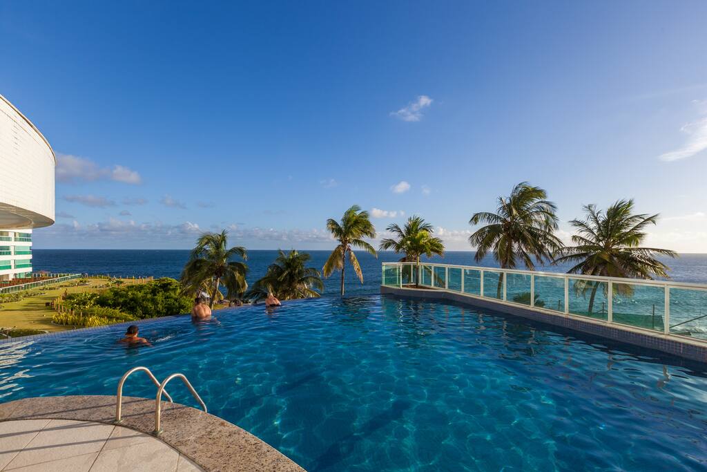 Piscina com Borda infinita / pool / pileta