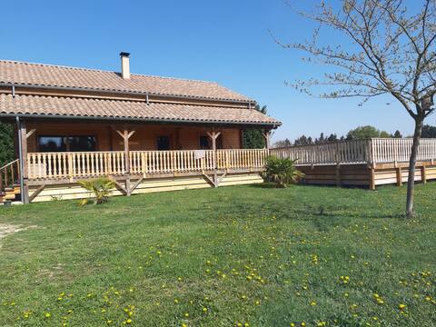 wooden house with pool, for 8 people