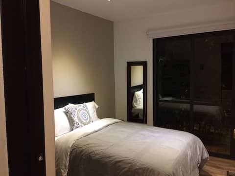Popular Airbnb listing: Hotel-style room with bathroom, great location in Buenavista