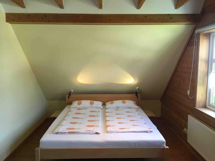 Dhomë gjumi 2