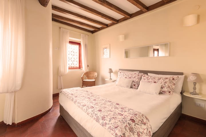 Double Bedroom Rose