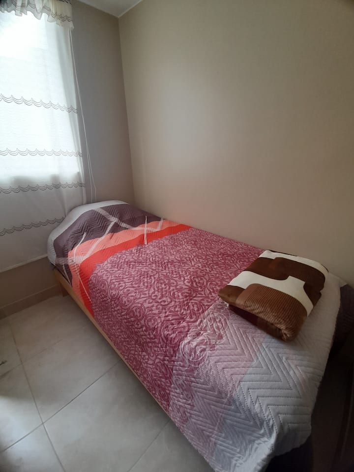 საძინებელი 4